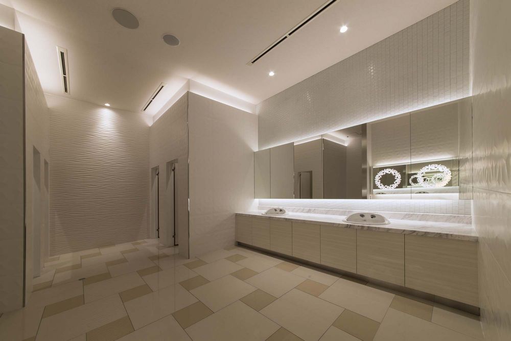 アリーナ貴志川店